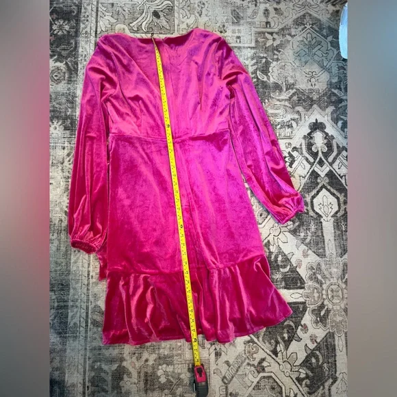 NWT Altar'd State Fuchsia Velvet Long Sleeve Faux Wrap Dress Size Large - Picture 9 of 9